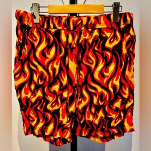 Vintage Massive Fire Graphic all-over print Shorts / Size M (Men’s)